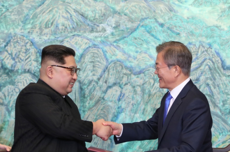 [2018 Inter-Korean summit] Two Koreas’ commitment to ‘complete denuclearization’ raises hope, concerns