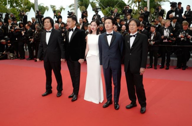 Lee Chang-dong's 'Burning' sold to over 100 countries at Cannes