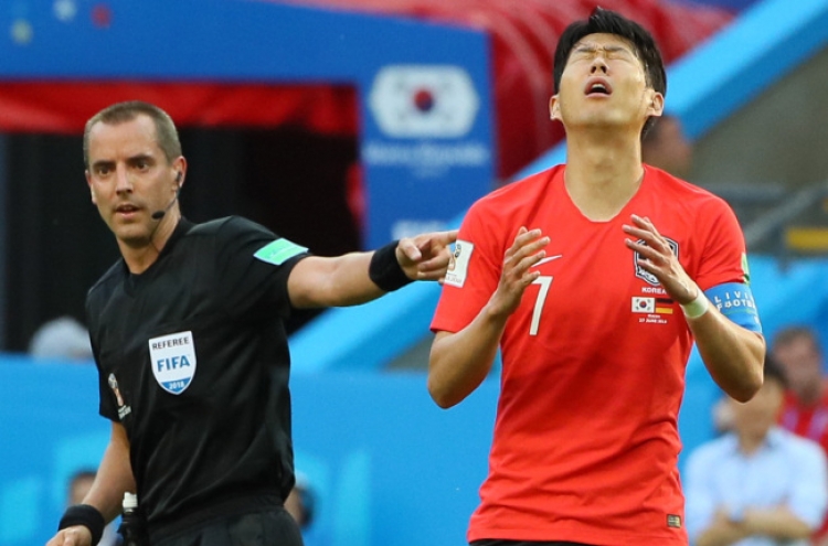 [World Cup] Fans cry out ‘Free Son Heung-min’