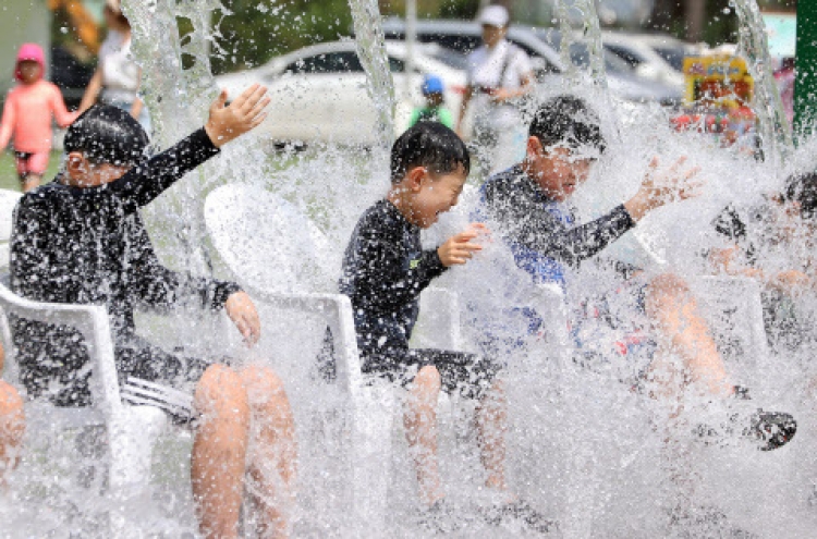 [Weather] Scorching heat continues on 1st day of autumn on lunar calendar