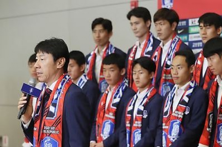 Korean footballers receive 1.15b won World Cup bonus