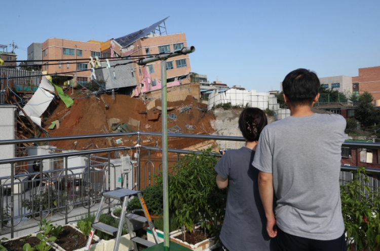 Kindergarten to be demolished after accident in Seoul; no injuries