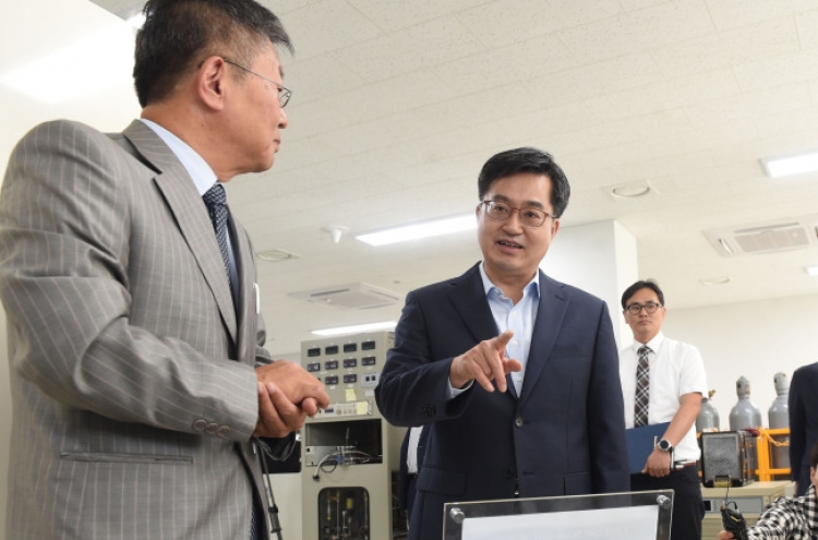 Finance Minister vows support for hydrogen technology development