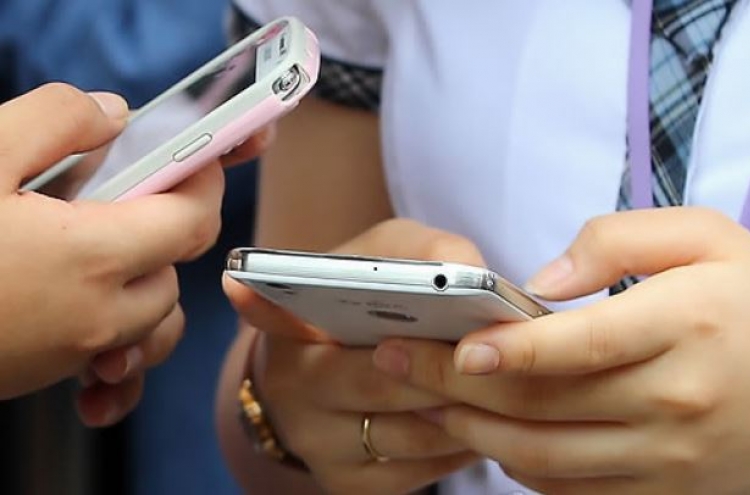 80% of Koreans concerned about heavy dependency on smart devices