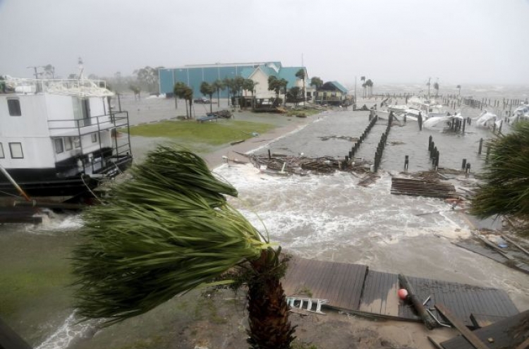 Hurricane Michael slams into Florida, charges into Southeast