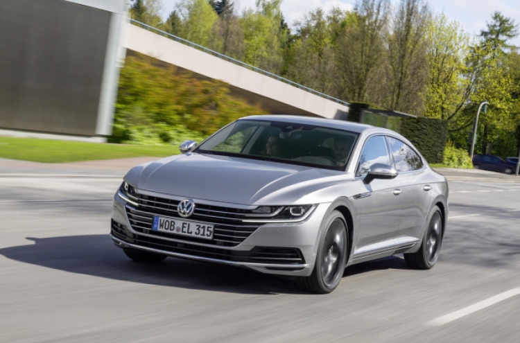 VW seeks bigger presence in premium sedan market with Arteon