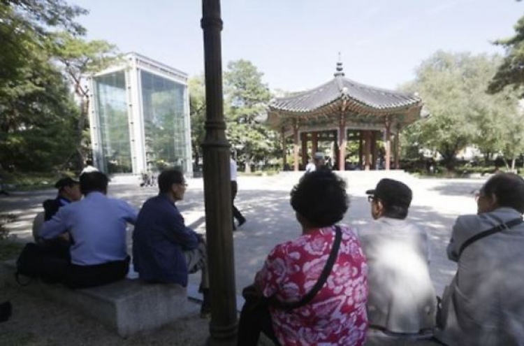 Koreans' confidence over health lowest despite long life expectancy