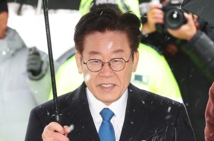 Gyeonggi governor questioned over multiple charges