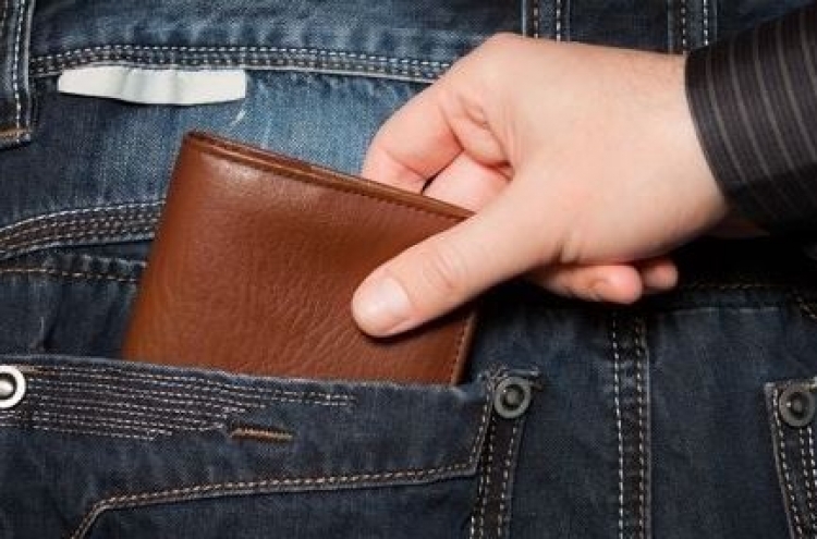 거지 vs 부자… 지갑을 발견했을 때 반응 차이?