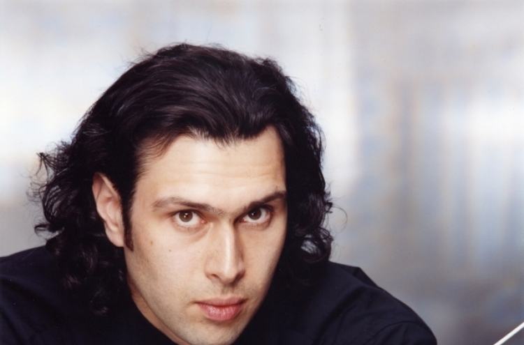 Conductor Vladimir Jurowski appreciates ‘DNA’ of orchestra