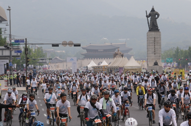 Gangbyeonbuk-ro to be closed Sunday for bike parade