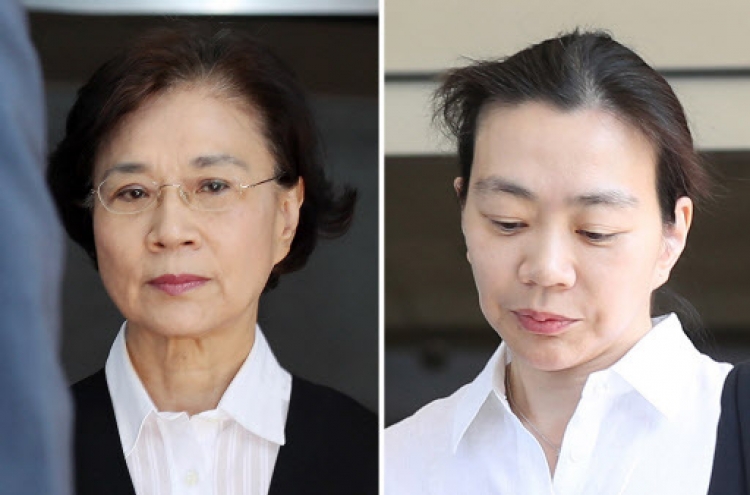 Korean Air family members get suspended jail terms for smuggling