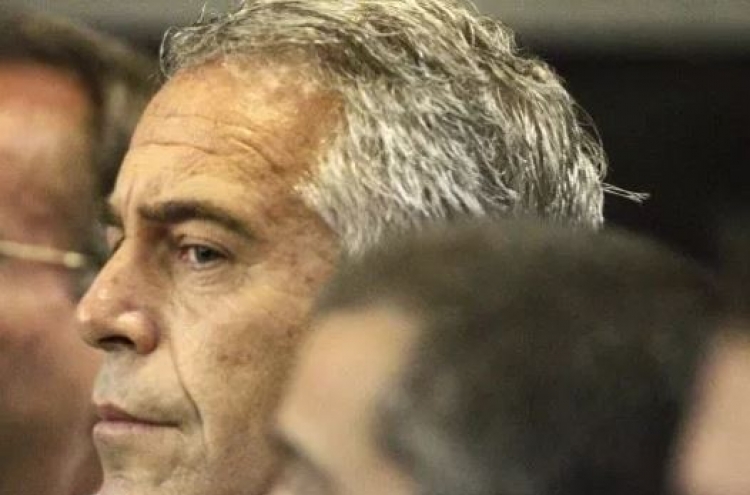 [Newsmaker] Disgraced money manager Jeffrey Epstein dead in apparent suicide