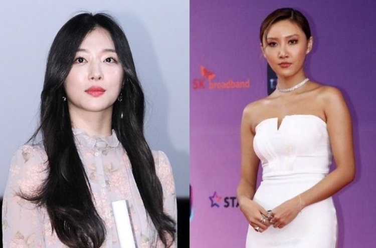 K-pop celebs ignite discussion on going sans bra