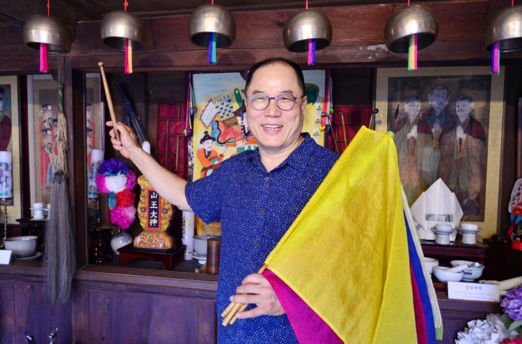[Herald Interview] Behind Korea’s first shamanism museum, a folklorist’s lifelong devotion