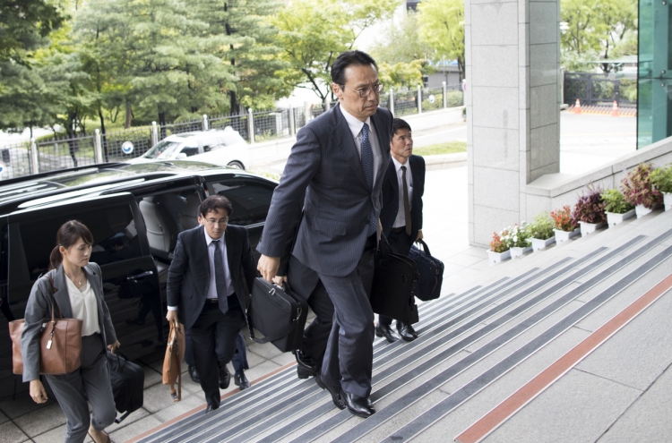 South Korea, Japan find no changes in stances over history, trade row