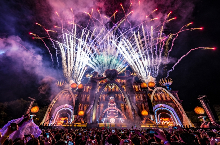 EDC Korea attracts 90,000 with creative stage designs