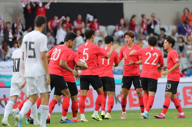 '황의조 멀티골' 벤투호, 조지아와 공방 끝에 2-2 무승부(종합)