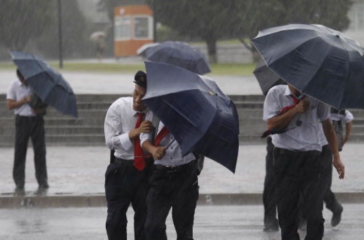 Typhoon Lingling leaves 3 dead, more than 20 injured