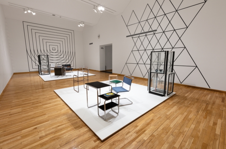 Bauhaus designs shown in Seoul