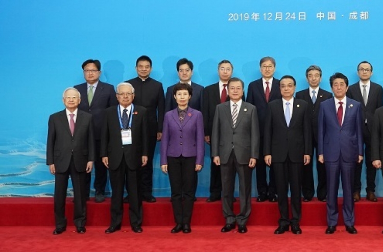 Business leaders of Korea, Japan, China call for free trade, economic integration