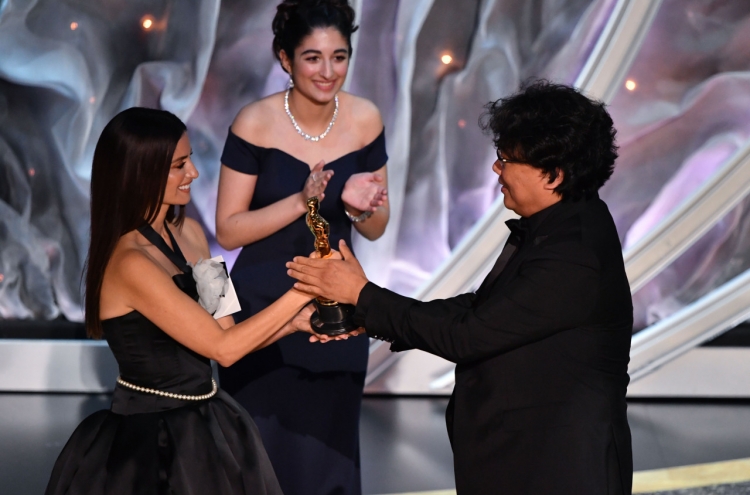 Oscars kick off with politics and historic 'Parasite' win