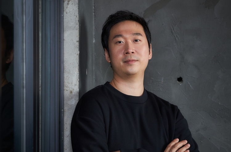 [Herald Interview] Salaryman-turned-director Kim Yong-hoon debuts big