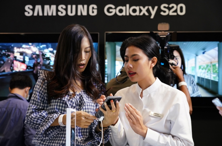 Samsung releases Galaxy S20 worldwide