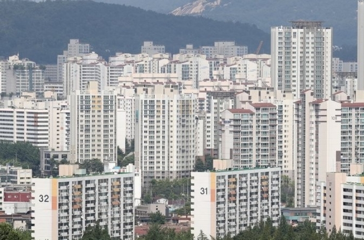 Apartment 'jeonse' deals in Seoul hit 9-year low in July