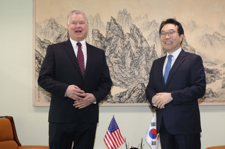 Top nuclear envoys of S. Korea, US hold phone talks on peace efforts with NK