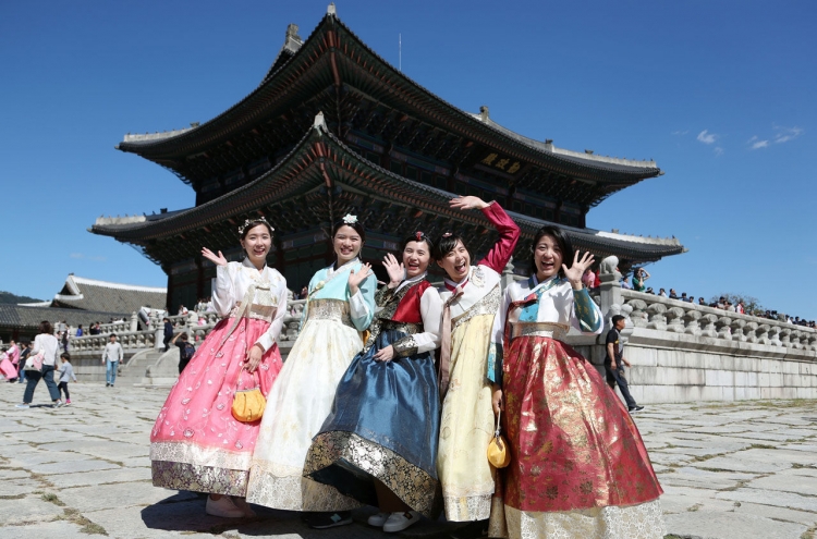 Popularity of S. Korea as tourist destination grows for 6th year in a row: poll