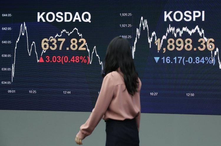Seoul stocks end lower ahead of Q1 earnings season