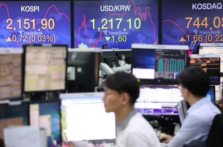 Seoul stocks open higher on economic recovery hopes