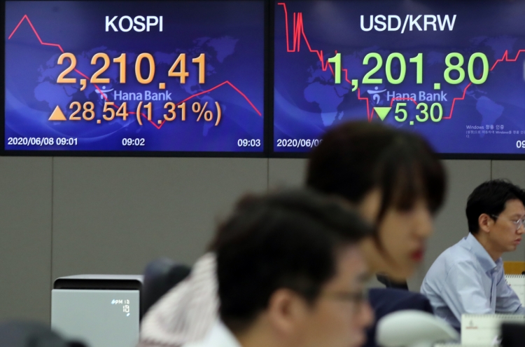 Seoul stocks open higher on Wall Street gains