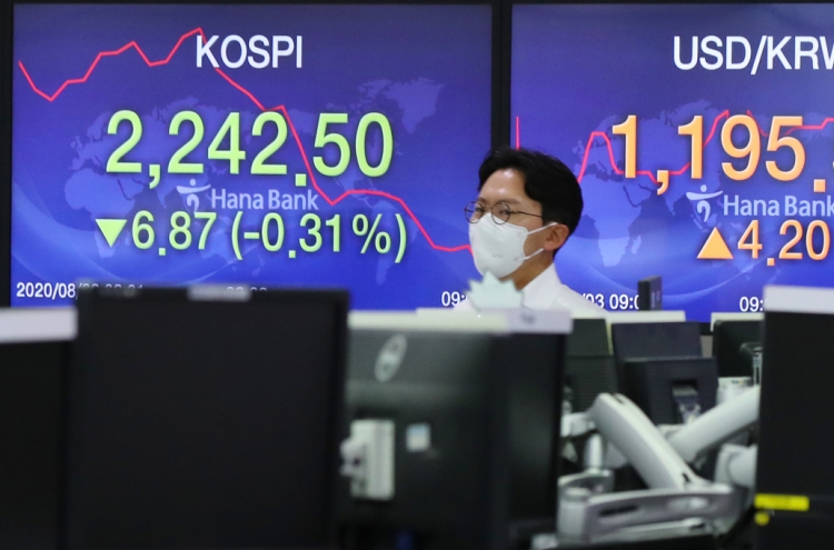 Seoul stocks open lower on chip, auto losses