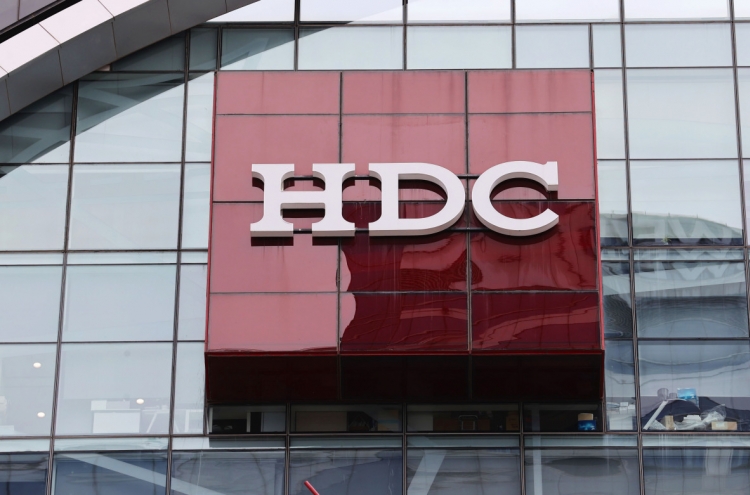 HDC, Asiana shares fall after deal collapses