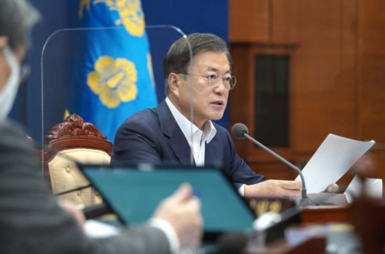 Moon calls for measures against pandemic-driven labor market inequality