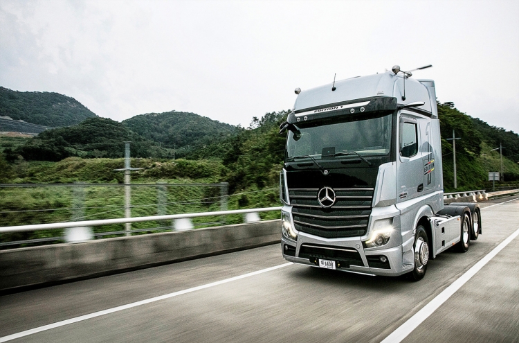 Mercedes-Benz new Actros exhibition, test-drive event runs in 11 regions