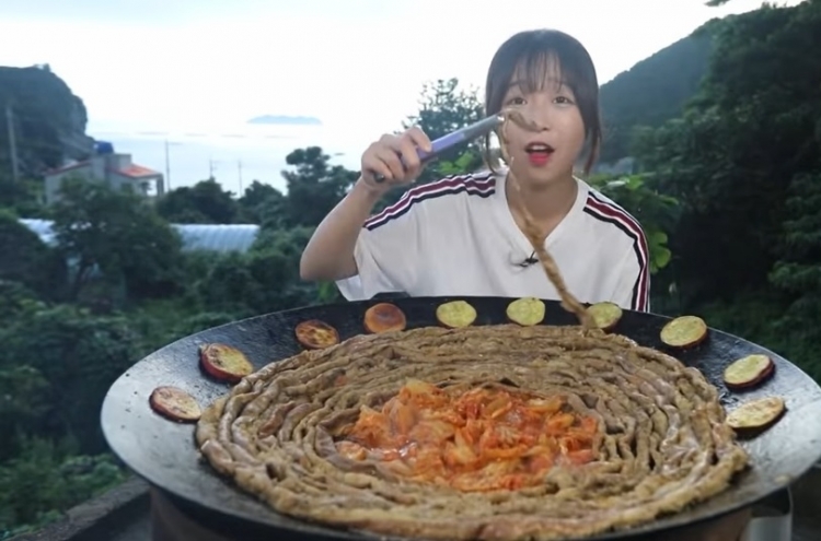 Mukbang star Tzuyang returns with two videos after a 2-month break