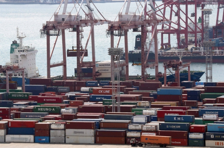 Exports decline again in Oct. on fewer days; virus lockdowns set to weigh down shipments