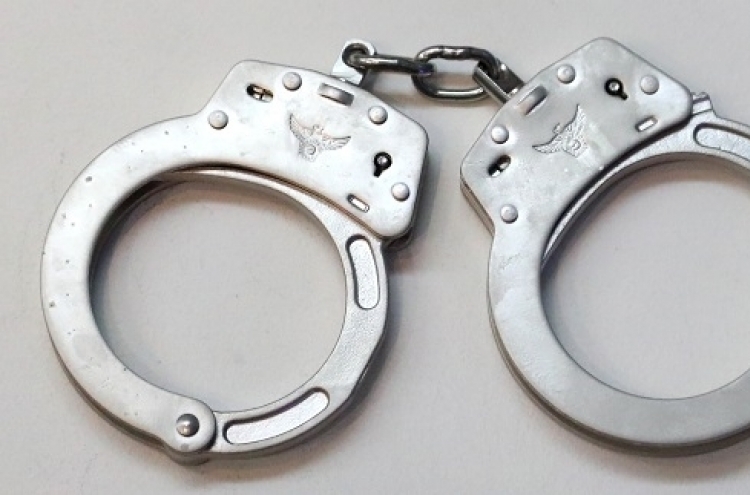 Watchdog asks police to refrain from handcuffing suspects from the back