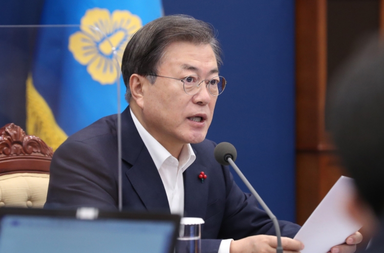 Moon says govt. to focus on protecting 'vulnerable' people amid virus crisis