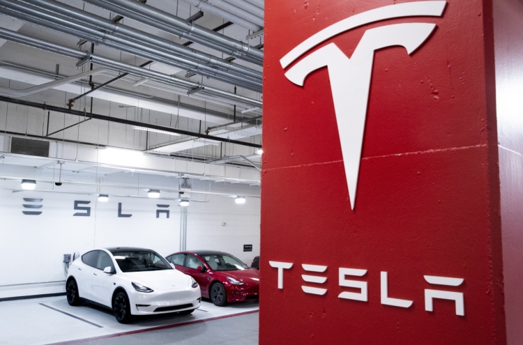 Tesla tumble disappoints Korean stockholders