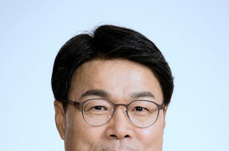 Posco chief clinches second term in office