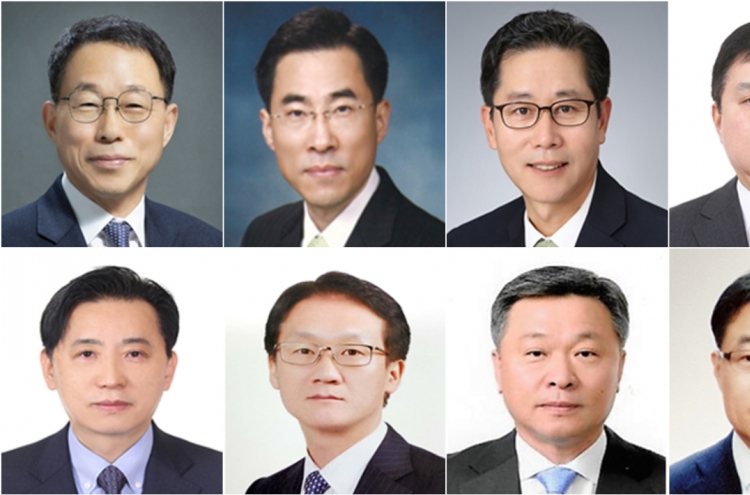 Moon replaces eight vice minister-level officials