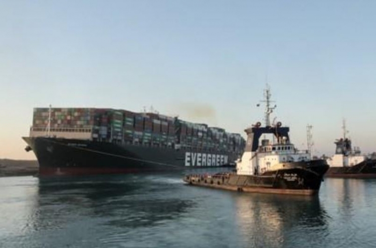 S. Korea sends naval destroyer to Suez Canal amid ship salvage work