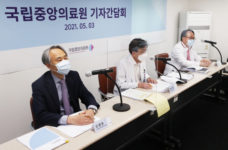 Will Korea reach herd immunity by November? Top doctor says no