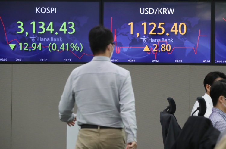 Seoul stocks open tad lower on inflation worries