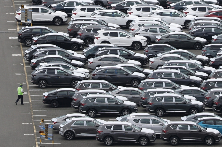 Auto sales rise 41% on robust overseas demand