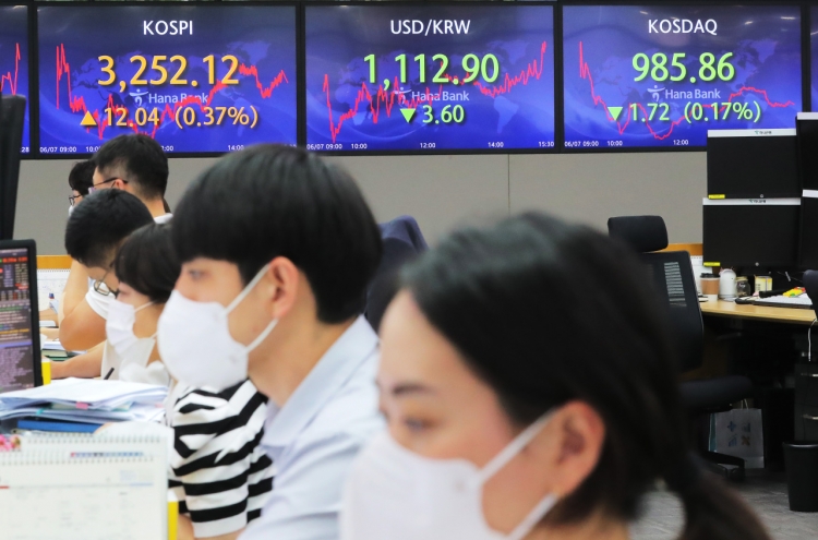 Seoul stocks close at fresh all-time high on eased tapering jitters